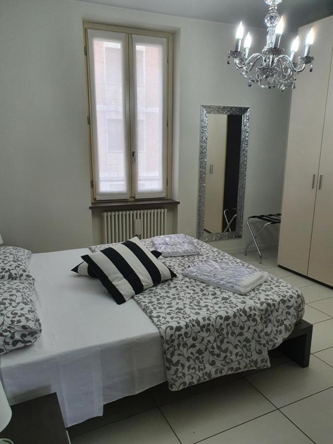 Residenza Venturini Hotel เปียเชนซา ภายนอก รูปภาพ